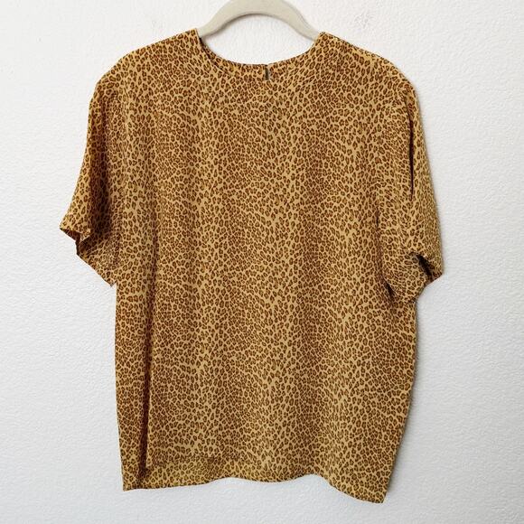 [Vintage] Leopard Print 100% Silk Crew Neck Animal Short Sleeve Blouse Sz Medium - Picture 1 of 9